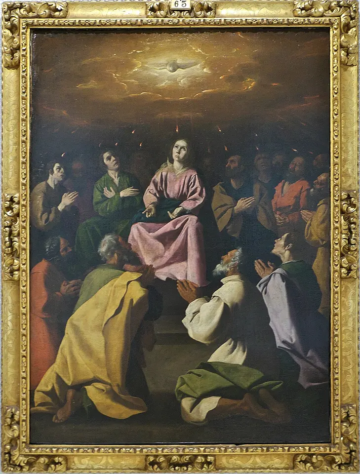La Virgen María sentada en medio de los apóstoles, que miran hacia arriba, mientras una paloma blanca brilla en una nube dorada y pequeñas llamas se posan sobre sus cabezas